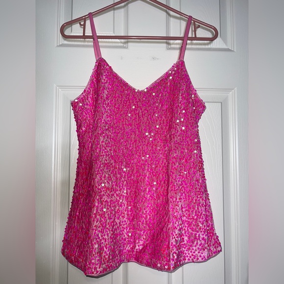 💖 NWOT! Bubblegum Pink Sequins Camisole - Picture 3 of 8